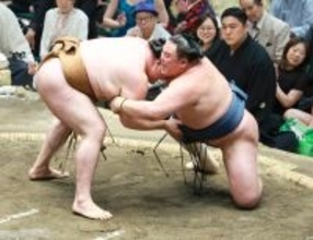 幕内在位１００場所目の玉鷲が負け越し　竜電に敗れ、初日から白星なし