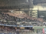 ドジャース戦にもメジャーで流行中の“上半身裸集団”が出現　試合中に増殖→左翼スタンドを約３００人が占拠「レッツゴー！ブルワーズ！」の大応援