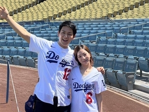 「りくりゅう」がドジャースタジアムに降臨！　大谷翔平出場のロッキーズ戦で始球式、本番前に仲良しキャッチボール