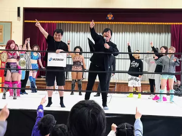“邪道”大仁田厚、伊東市での「児童養護施設チャリティープロレス」にサプライズ登場…子供たちへメッセージ「もしイジメられたり、イジメを見たら、大人に話そうな」