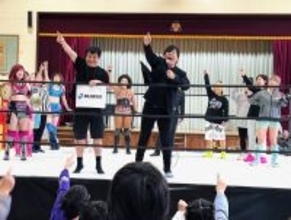 “邪道”大仁田厚、伊東市での「児童養護施設チャリティープロレス」にサプライズ登場…子供たちへメッセージ「もしイジメられたり、イジメを見たら、大人に話そうな」
