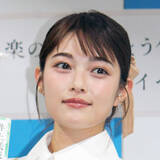 「井上咲楽、泥風呂に入浴する様子が「銅像みたいで最高すぎる」中川安奈アナとコロンビアを訪問」の画像1