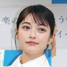 井上咲楽、泥風呂に入浴する様子が「銅像みたいで最高すぎる」中川安奈アナとコロンビアを訪問