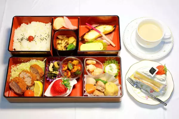 福間香奈女流名人＆西山朋佳女流二冠、確率１０％の好相性　５種類から２種選ぶ昼食の中身が全く同じ