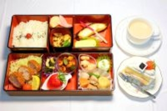 福間香奈女流名人＆西山朋佳女流二冠、確率１０％の好相性　５種類から２種選ぶ昼食の中身が全く同じ