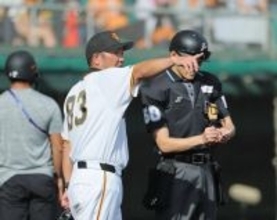 巨人・阿部監督「まだまだイニングを投げて」新助っ人３人の初登板を評価　ローテ争い「最後まで悩ませてほしい」