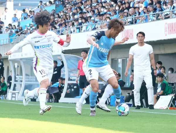 【Ｊ２藤枝】「蒼藤決戦」前回退場の菊井悠介が雪辱２アシスト…名波浩日本代表コーチ仕込みのＣＫで磐田撃破