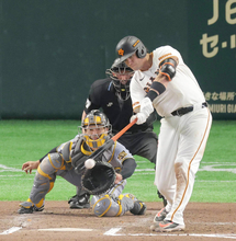 【巨人】虎キラー・ダルベックが高橋遥人から適時打放ち、ようやく１点もぎとる
