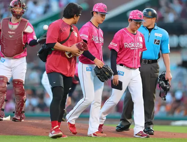 【楽天】塩川達也監督代行初戦で先発・古謝樹にアクシデントか　初回１死で治療でベンチ裏へ→投球再開→１回で緊急降板