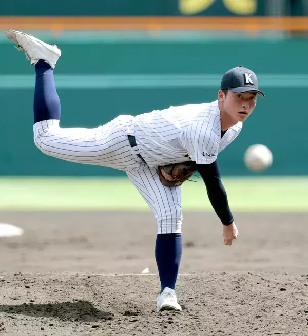 【甲子園】春夏通じて初出場の東日本国際大昌平が甲子園初勝利　９回２死から入ケ町隼仁が勝ち越し打…フラダンス部の華やかな踊りと大応援団がチーム後押し