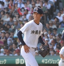 「推し来た！」沖縄尚学のイケメン右腕・新垣有絃の登板に応援の声続々「顔が良すぎる」「目の保養」
