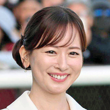 皆藤愛子アナが「めざましレジェンド」３ショット公開！「超絶綺麗」「美女集結」「豪華」ファン大興奮