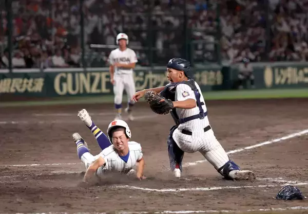 【甲子園】意外にも甲子園春夏通じて初の勝ち方「いざ映像を見るとギリギリで…」　健大高崎が激闘制し４強