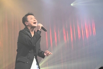 中山秀征の「ヒデライブ２０２６」に博多華丸・大吉、ももクロら豪華ゲストが登場　天童よしみとのデュエットも