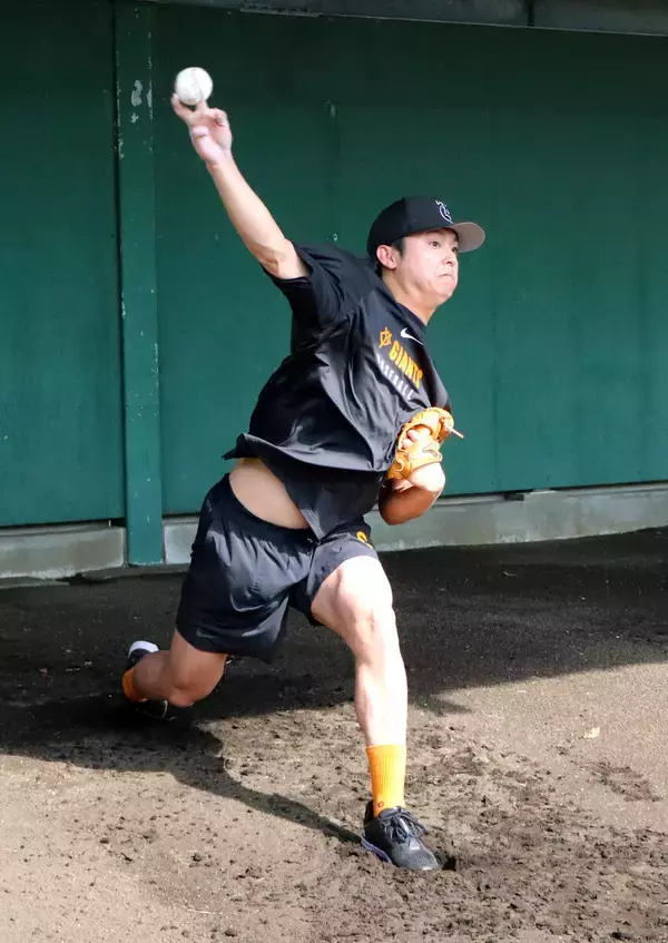 巨人・田中瑛斗の直球に思わず「ナイスボール」…現役時代２度対戦、元プロ野球選手の記者が今年初ブルペンを見た