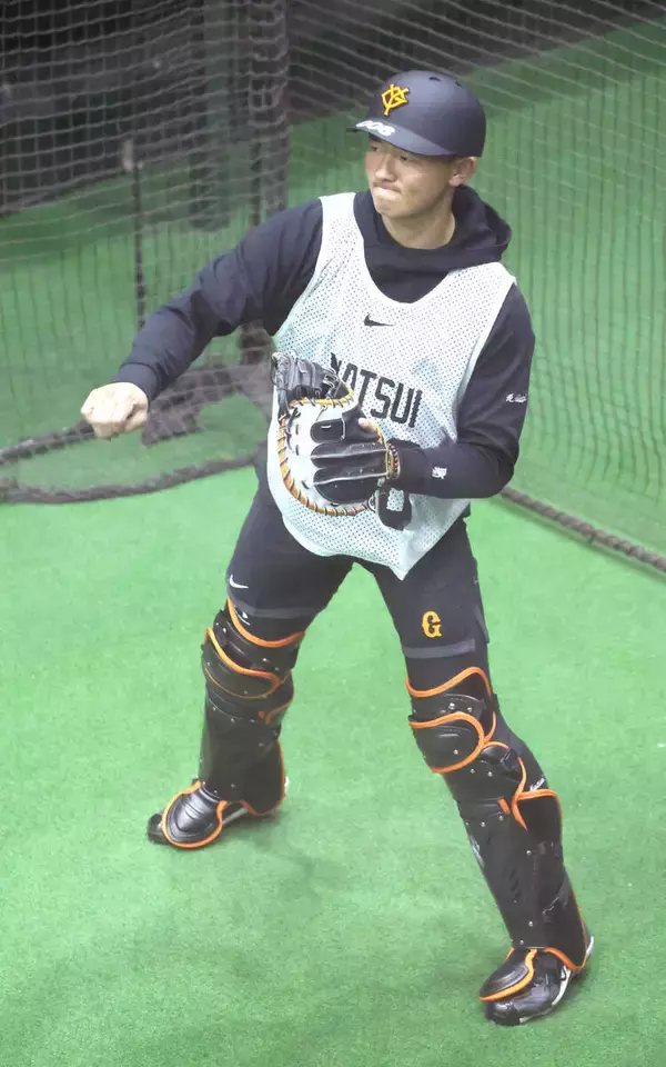 【巨人】育成３位の高卒ルーキー・松井蓮太朗がドラフト上位３人の球を受け衝撃「自分はやっぱりまだまだだな」