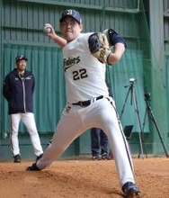 【オリックス】３４歳の九里亜蓮、キャンプ初日から３５０球の投げ込み！