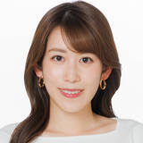 「「女神発見」中川安奈アナ、サッカー観戦する姿が「可愛すぎ」「めちゃ綺麗」「いい女だわ」…槙野智章監督の初陣を応援」の画像1