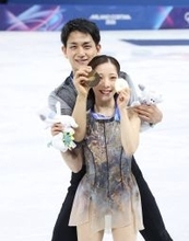 【五輪】りくりゅう　憧れスイハン超え１５８・１３点で金メダル　同じ第３グループで滑走　「レジェンドの方と滑れてうれしかった」