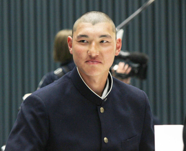 【高校野球】山梨学院の二刀流・菰田陽生「去年の悔しい思いを甲子園で返せるように」昨春は２回戦敗退