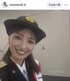 「望月理恵アナ、一日警察署長に就任！警察官姿に反響もまさかのヘビを巻く姿に「なんでヘビ？」」の画像1