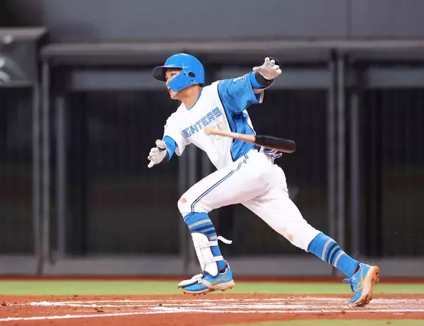【日本ハム】奈良間大己がなまら絶好調の猛打…６回には同点の適時三塁打…定位置奪取へ「出るからにはスタメンで出たい」
