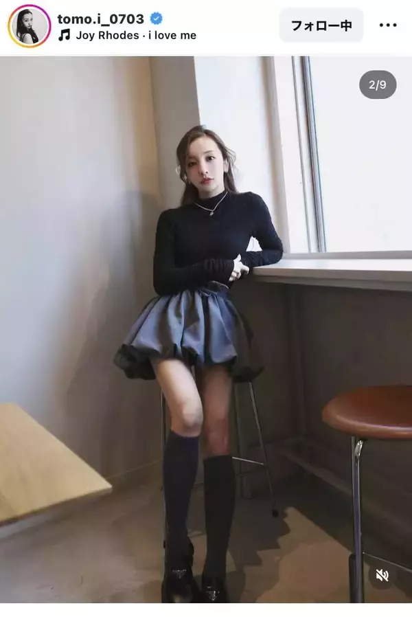 体重３９キロ台・板野友美、ミニコーデで超絶スタイル「本当に永遠の憧れ」「撃ち抜かれる美しさ」「なんでも似合う」