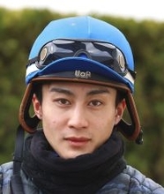 ７頭の進路に影響　富田暁騎手が新潟６Ｒの斜行で日本ダービーウィークの５月３０日、３１日が騎乗停止処分に