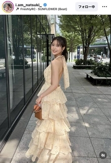“令和の峰不二子”、背中全開！「めちゃくちゃ可愛いです」「スタイル抜群」な阿部なつき