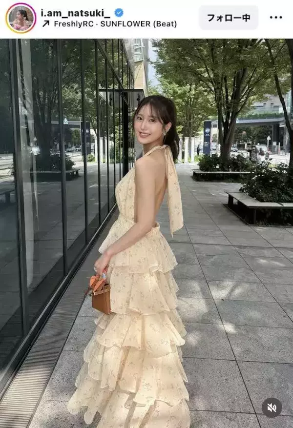 “令和の峰不二子”、背中全開！「めちゃくちゃ可愛いです」「スタイル抜群」な阿部なつき