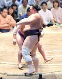 「平幕・尊富士が朝乃山との２敗対決制す　負傷した新入幕Ｖの２４年春１４日目以来の対戦は「先手、先手で攻めた」」の画像1