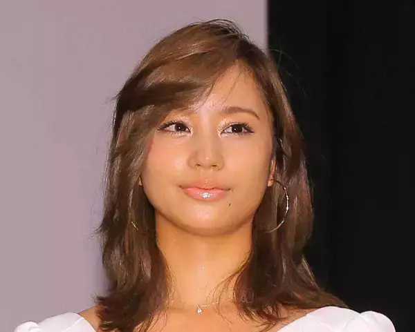 「鼻血ブ～」「すっごい」「ナイスバディー」海で高橋メアリージュンが！「ラインが綺麗」「くぎ付け」「たまりません」