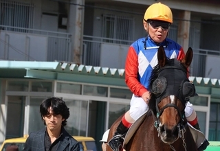 ６７歳７か月１４日　川原正一騎手が園田１Ｒで国内最高齢勝利　メイショウマンゲツで７馬身差圧勝