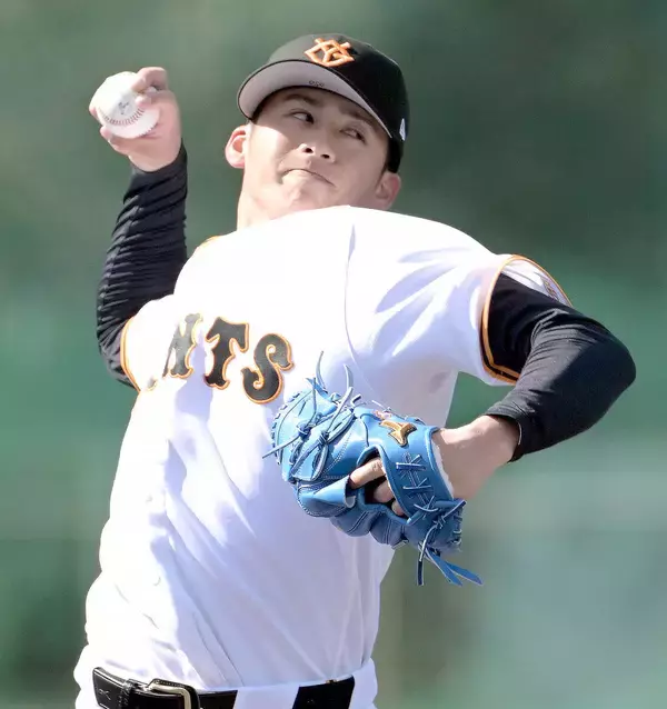 支配下目指す巨人の板東湧梧を小林誠司が絶賛　実戦形式でバッテリー「絶対１軍で投げられる」