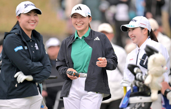 「バーディー１個かよ！　という感じです」　渋野日向子は１オーバーで５７位…今季初出場の日本ツアー初日