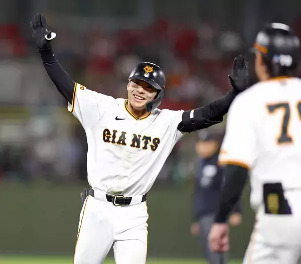 【巨人】平山功太プロ初猛打賞！７回に同点打！　２６試合ぶり１番起用に応えて戸郷の黒星消す