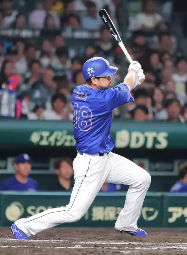 【中日】８回に代打・阿部寿樹が勝ち越し打「いい場面で一本出て良かった」岡林勇希の犠打の後の初球、左中間を真っ二つ