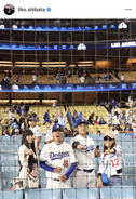 大谷翔平に山本由伸！？ニコラス・ケイジの日本人妻、ドジャースタジアムで豪華ショット「このお２人と並ぶなら…」芝田璃子が公開