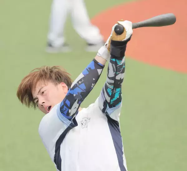 【西武】 前日に死球受けた長谷川信哉がフリー打撃実施　左手付近への死球で途中交代も試合前練習参加　今季１３本塁打の２４歳