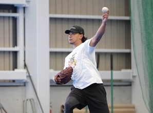 カブス今永昇太、公開自主トレでブルペン２９球「全ての球種を同じ腕の角度から投げるのが大事」
