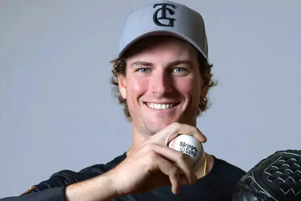 巨人新助っ人・ウィットリー、中学時代から巨人を認知「ＮＰＢのヤンキース」日本野球に憧れオファー即決