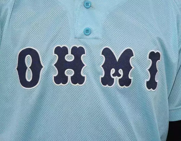 阪神・佐藤輝明の弟・悠さん、強豪・近江高野球部に入学　軟式出身の投手として甲子園目指す