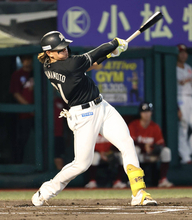 【ロッテ】山本大斗が６回に１試合２発目の４号ソロ　２回の勝ち越し３号ソロに続くアーチ