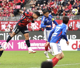 鹿島、エースＦＷレオセアラの２発で９年ぶりＶへ前進…先制点は先発抜てきのＭＦ荒木遼太郎の超絶アシスト
