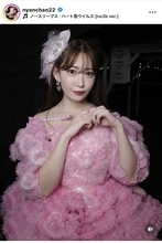 ３７歳・小嶋陽菜、“ハート形ウイルス衣装”を披露！ファン「世界で１番美しくて可愛くて、最強の女神様」など悶絶