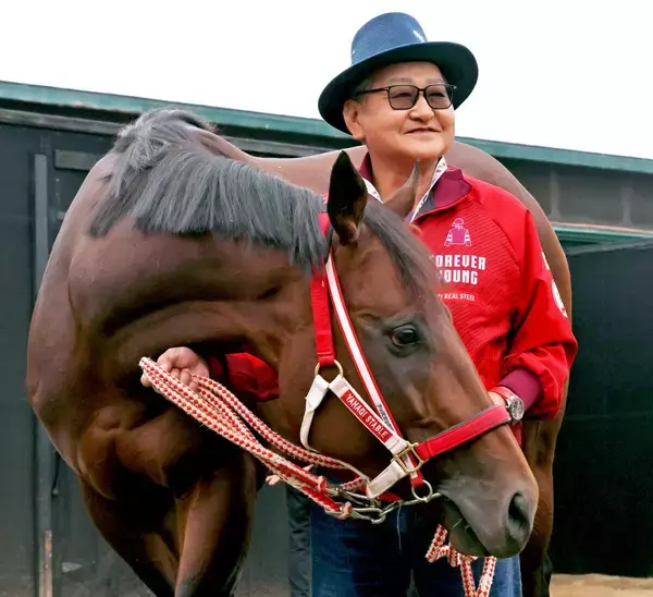 【ＪＲＡ賞】究極の有言実行で年度代表馬に　道なき道突き進む２６年を矢作調教師「この賞に恥じないような成績を」