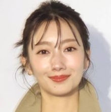 共演俳優と電撃婚の波瑠、色っぽい着物姿に「なんと美しい」「神秘的」「今迄にない感じ」…人気女優とドラマＷ主演