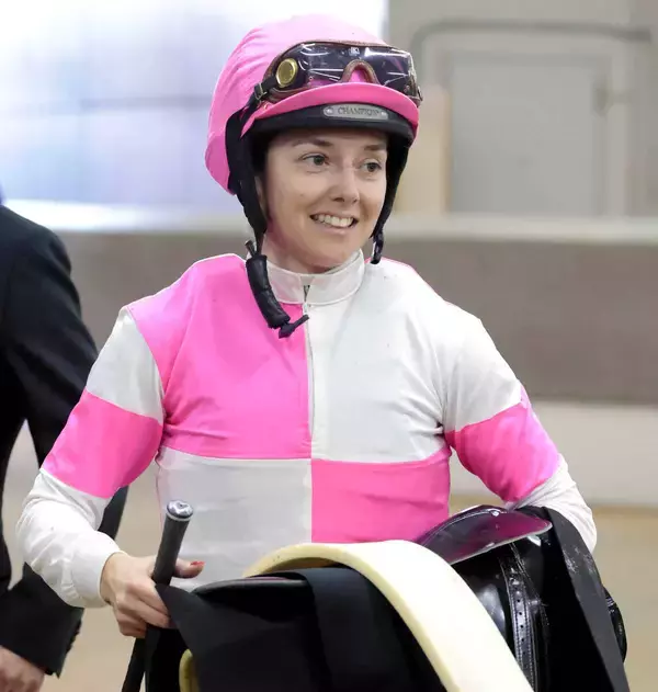 ミシェル騎手が南アフリカで初のＧ２制覇「なんて一日！大きな意味を持つ」魂の先行！　ゴール前でグイッとひと伸び！！