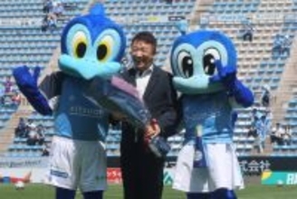 【Ｊ２磐田】１９９４年からスタジアムＤＪ３２年務めた杉山直さん感謝の卒業　「選手は生まれてもいない。あっ、川島（永嗣）さんは生まれてる（笑）」