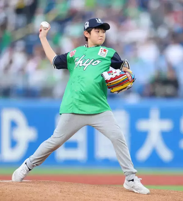 【ヤクルト】「オープンハウスナイター」で小６の島田櫂さんが始球式に登場「プロ野球選手になって帰ってきます」